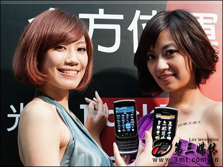 黑莓手机: 首款OS6.0智能 触键双控黑莓Torch台湾售